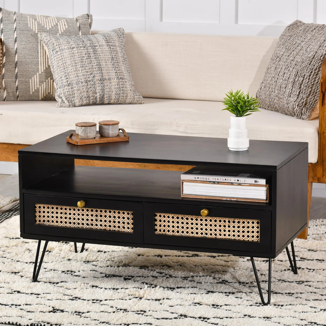 Swoon Coffee table | Black Finish